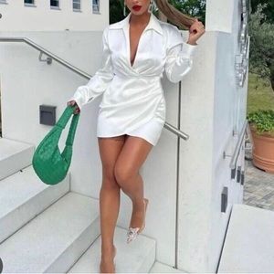 NWT Short Satin Effect Dress with Collar White XS